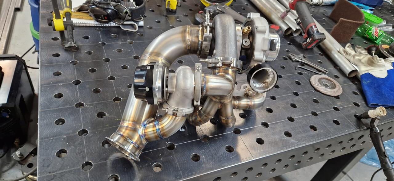 Twin-scroll turbo-oppsett