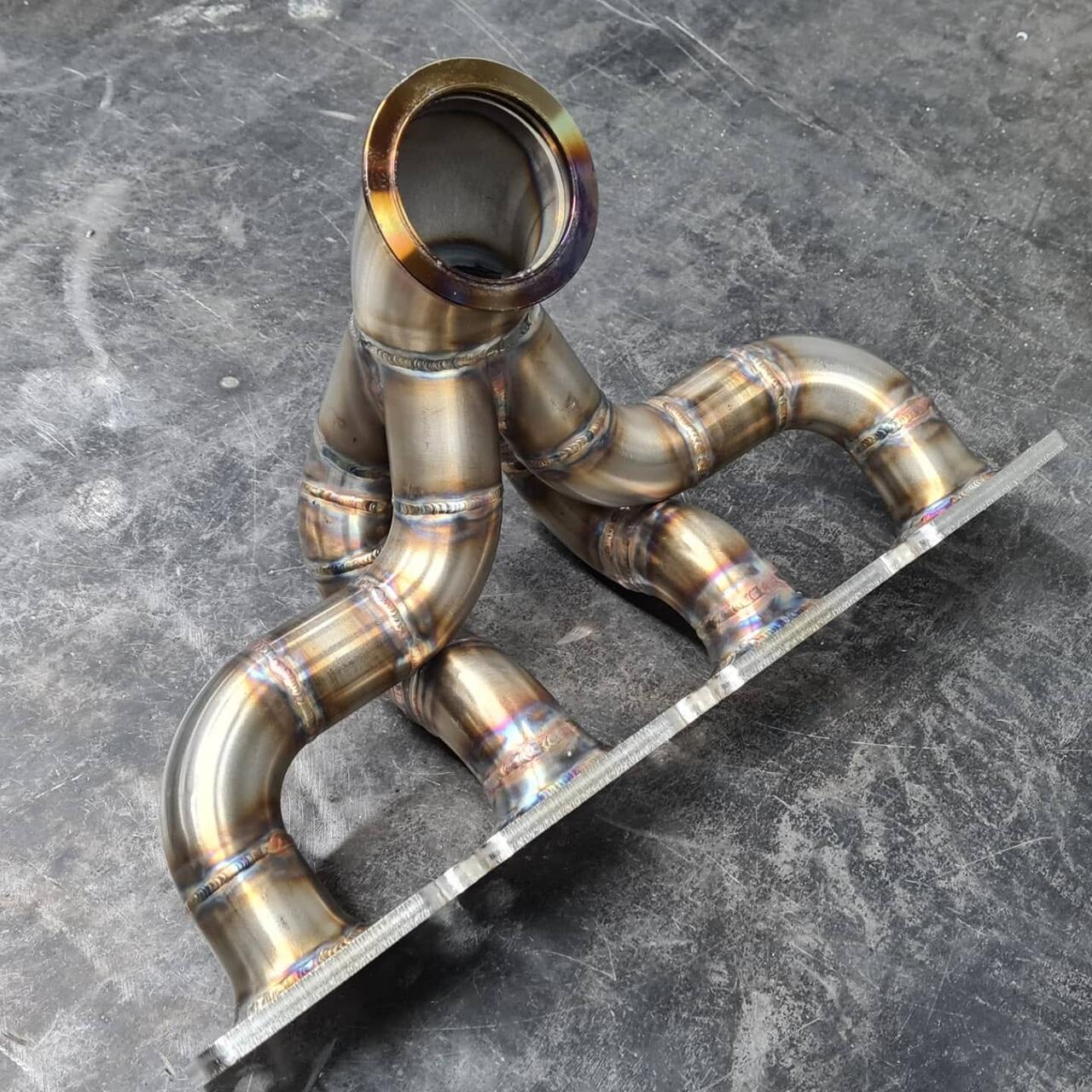 Custom manifold